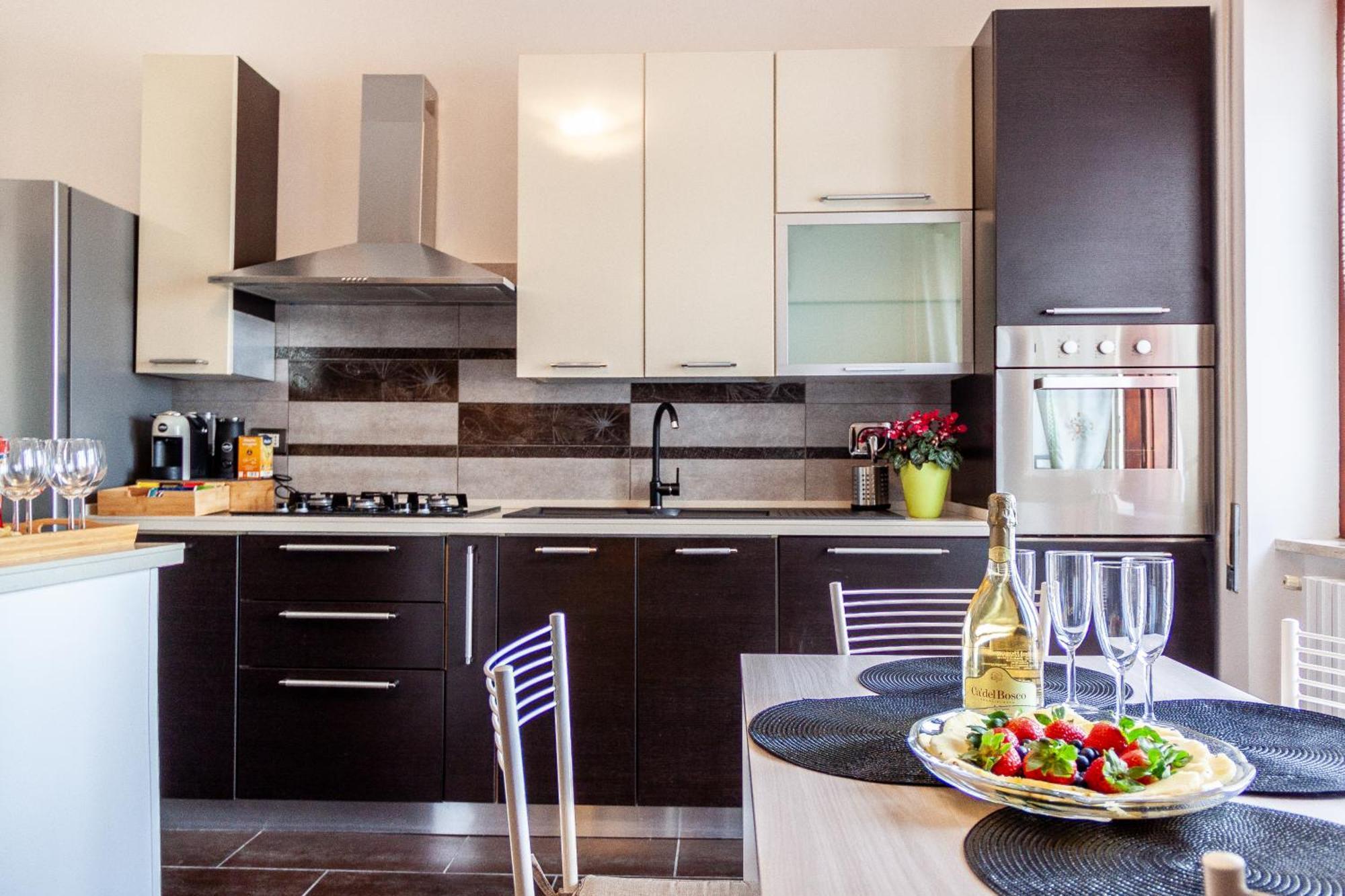 A Casa Di Marco Guesthouse - Apt Di Ciampino E Stazione Per Roma Marino Eksteriør bilde