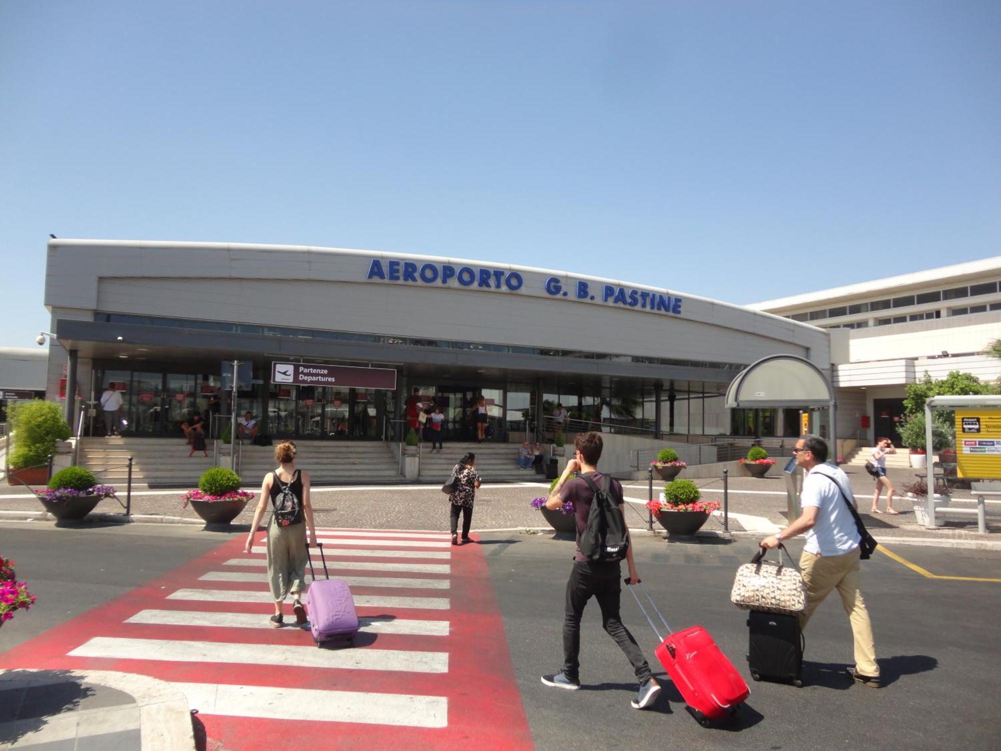 A Casa Di Marco Guesthouse - Apt Di Ciampino E Stazione Per Roma Marino Eksteriør bilde