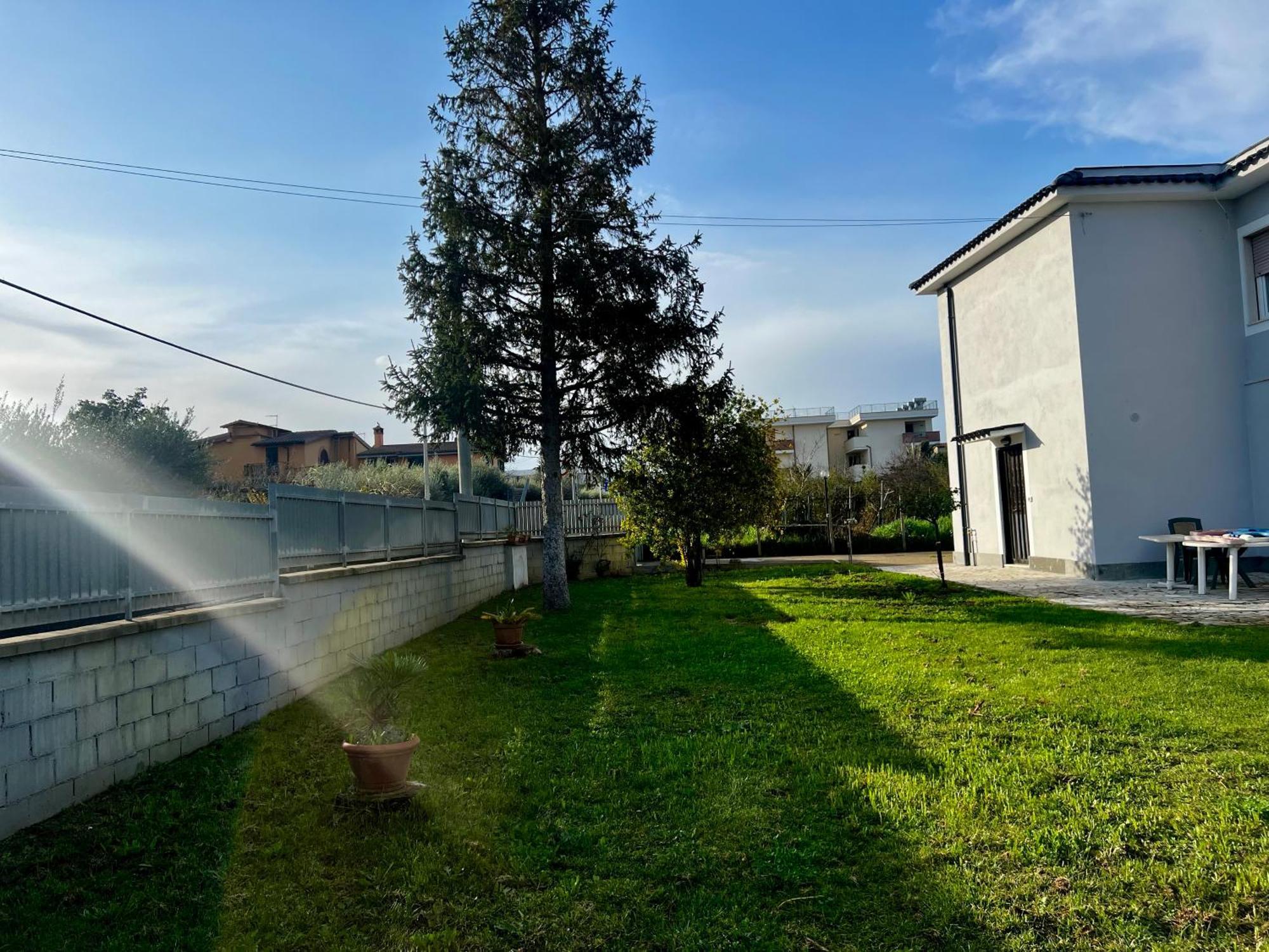 A Casa Di Marco Guesthouse - Apt Di Ciampino E Stazione Per Roma Marino Eksteriør bilde