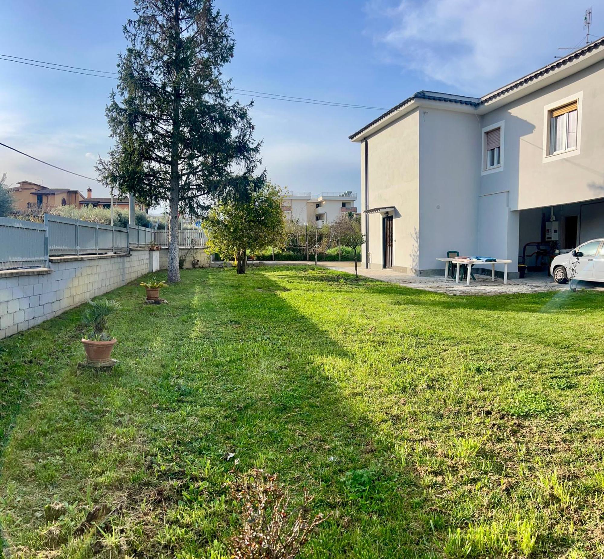A Casa Di Marco Guesthouse - Apt Di Ciampino E Stazione Per Roma Marino Eksteriør bilde